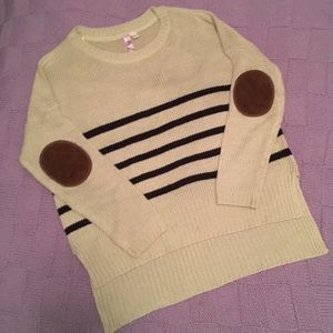 Cream/navy striped sweater